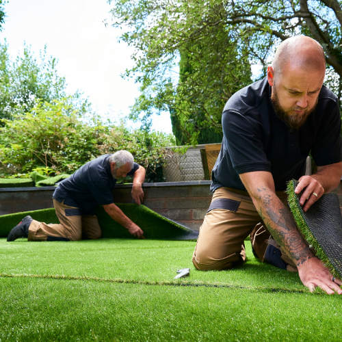 Een Grondige Vergelijking tussen Kunstgras en Natuurlijk Gras