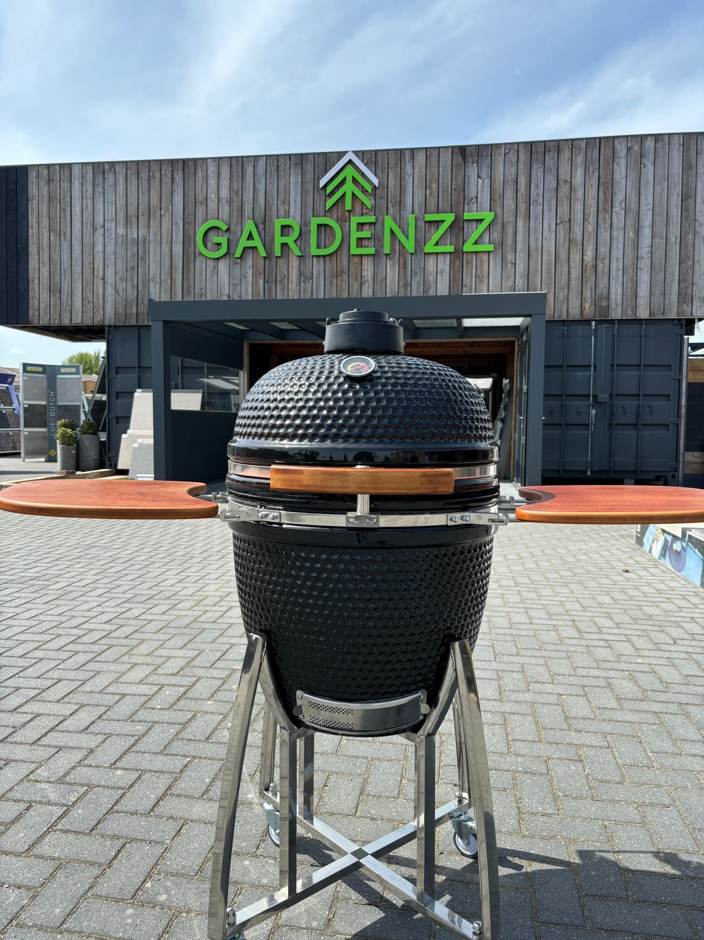 Kamado grill